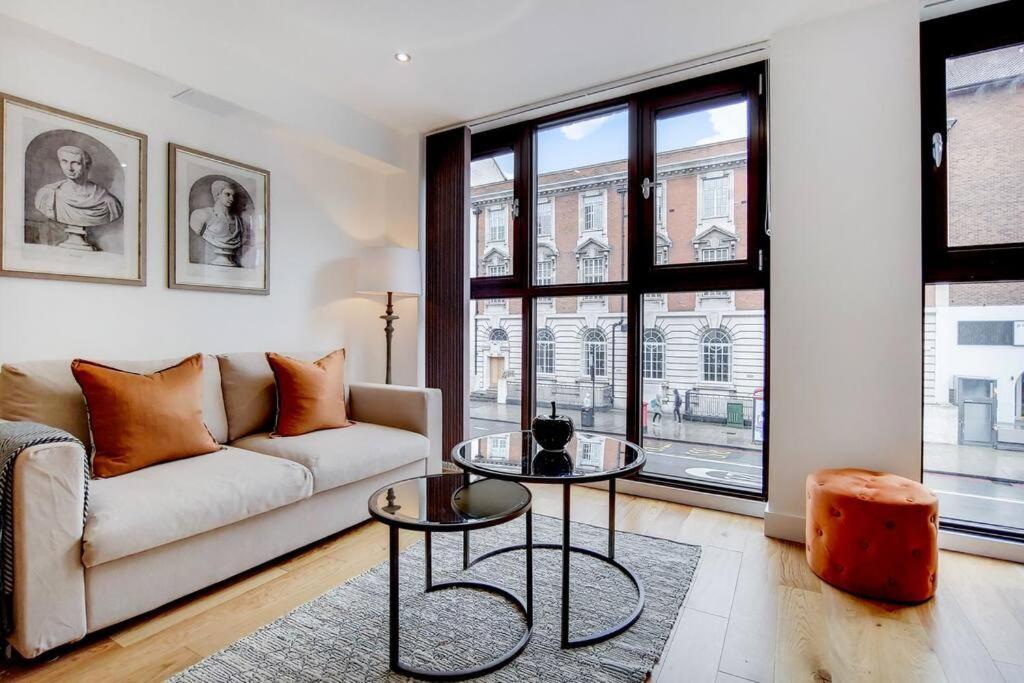 Br2 - Stunning 1 Bed Heart Of Borough * London