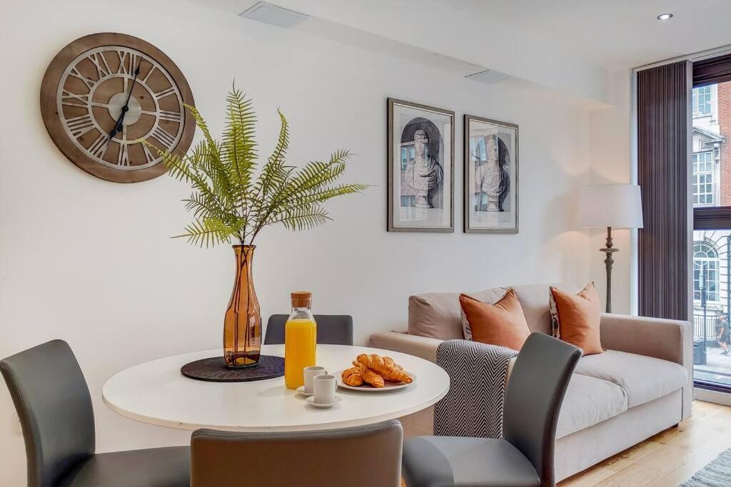 Br2 - Stunning 1 Bed Heart Of Borough Apartment *