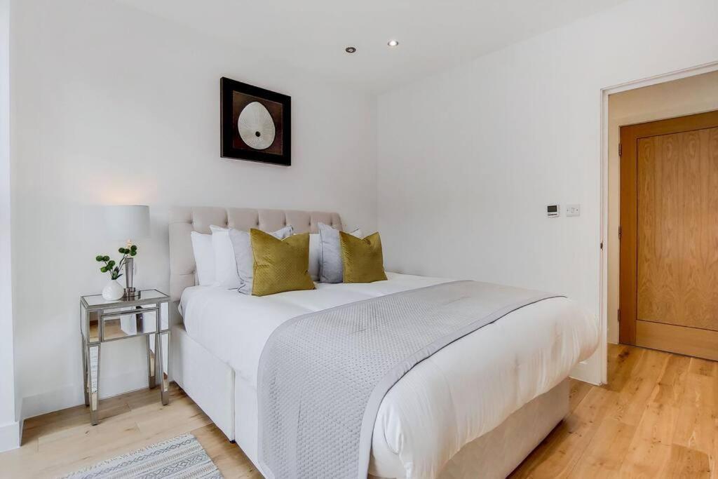 Br2 - Stunning 1 Bed Heart Of Borough London